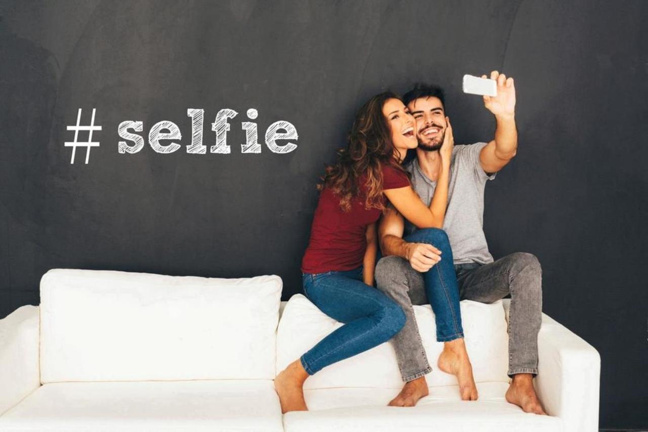 Apartment Selfie バトゥーミ エクステリア 写真