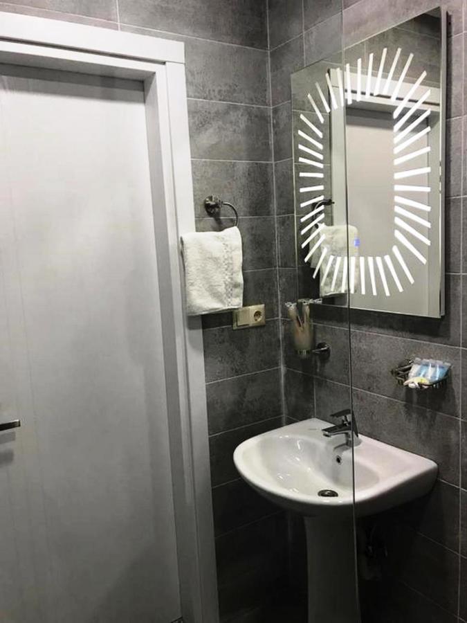 Apartment Selfie バトゥーミ エクステリア 写真